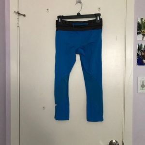 lululemon athletica Pants - Lululemon crop leggings, size 4, blue lululemon athletica Pants - Lululemon crop leggings, size 4, blue
